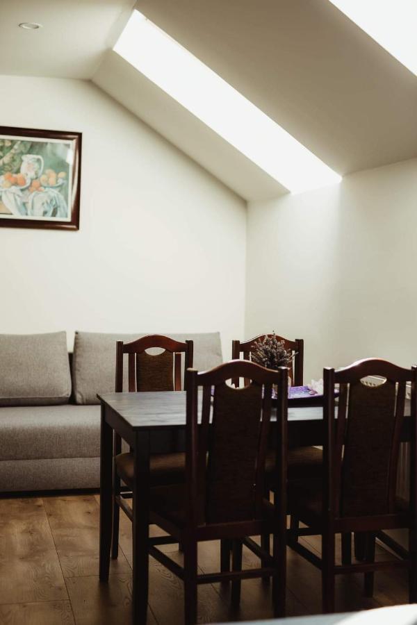 Lawendowa Stajnia Acomodação com café da manhã Lwowek Slaski Exterior foto